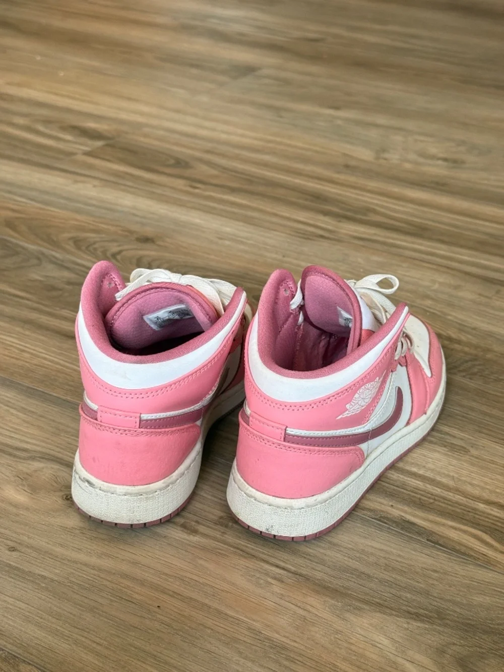 Nike Air Jordan 1 Mid